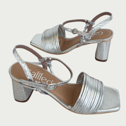 Sandalias en cuero plateado Ref: 80463ZPLA