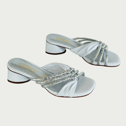 Sandalias en cuero blanco x plata Ref: LORETNPB