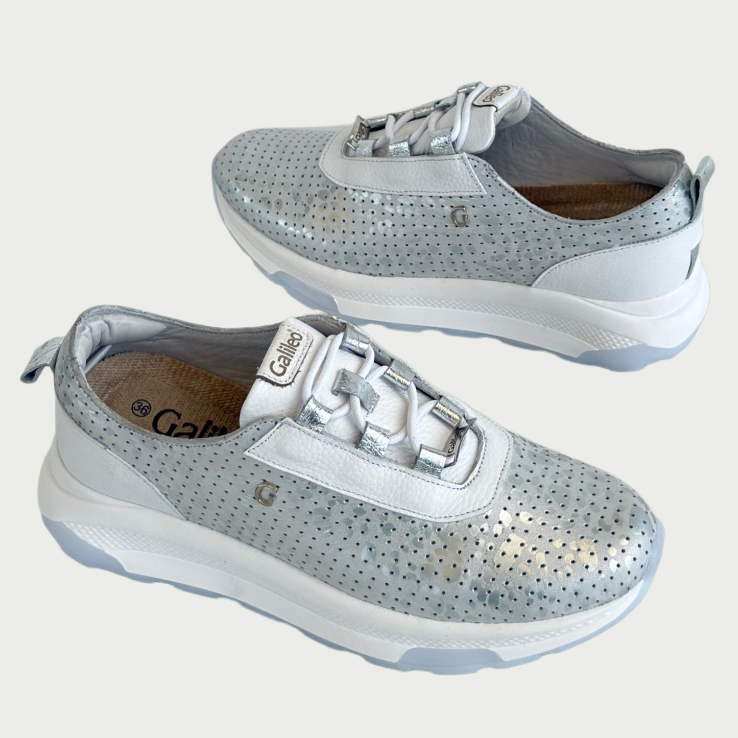 Tenis en cuero plata x blanco Ref: SD74XPL