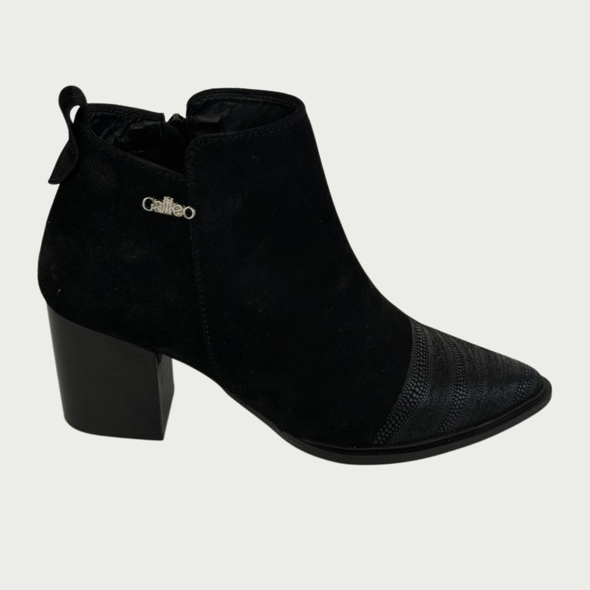 Botines en cuero negro Ref: MARIAAPNG