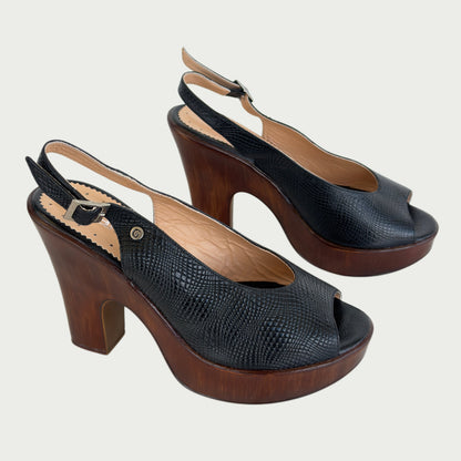 Sandalias en cuero negro