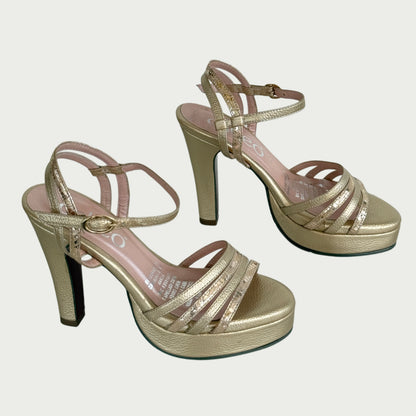 Sandalias en cuero dorado Ref: 6059NPO
