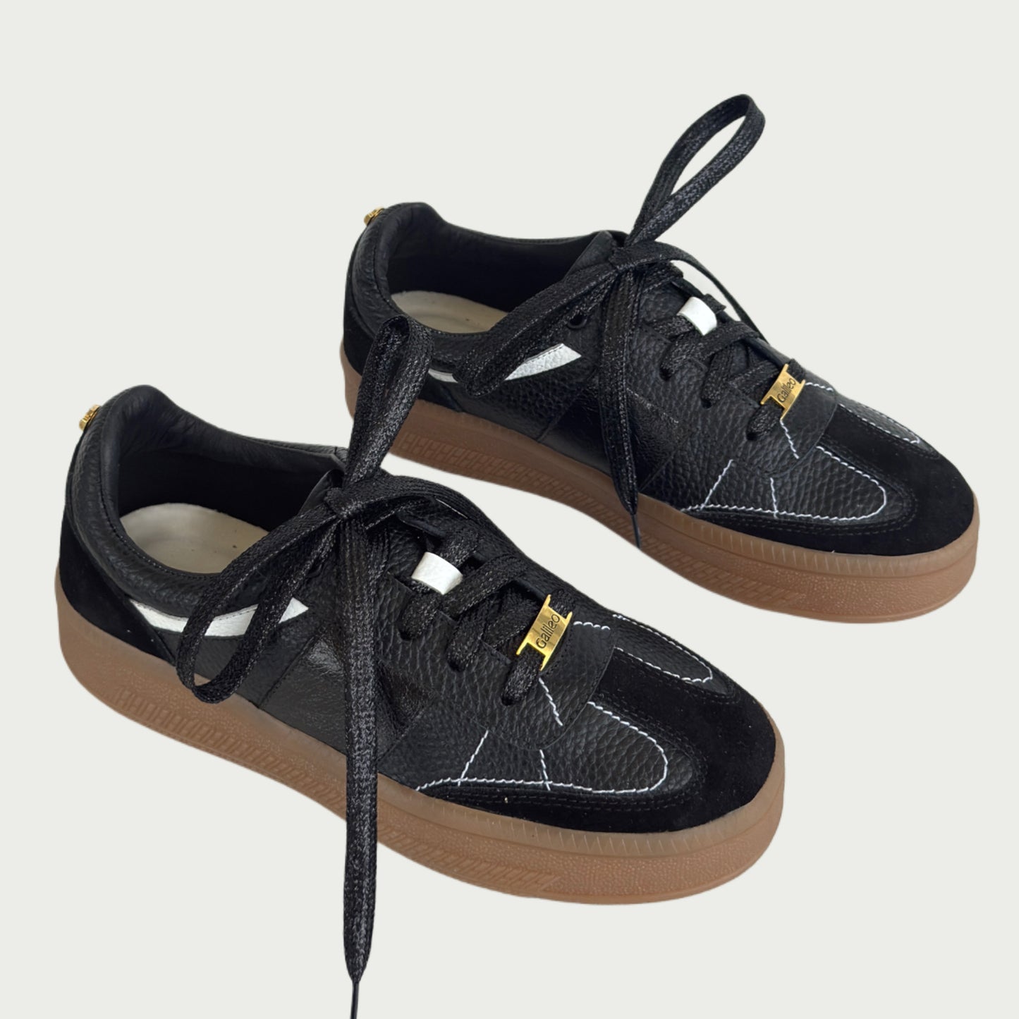 Tenis en cuero negro Ref: 704XPNG