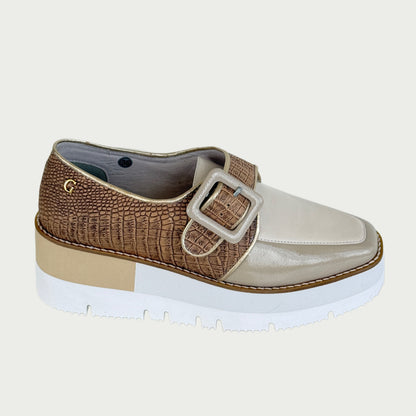 Bolichero en cuero beige x charol Ref:6400WPFO