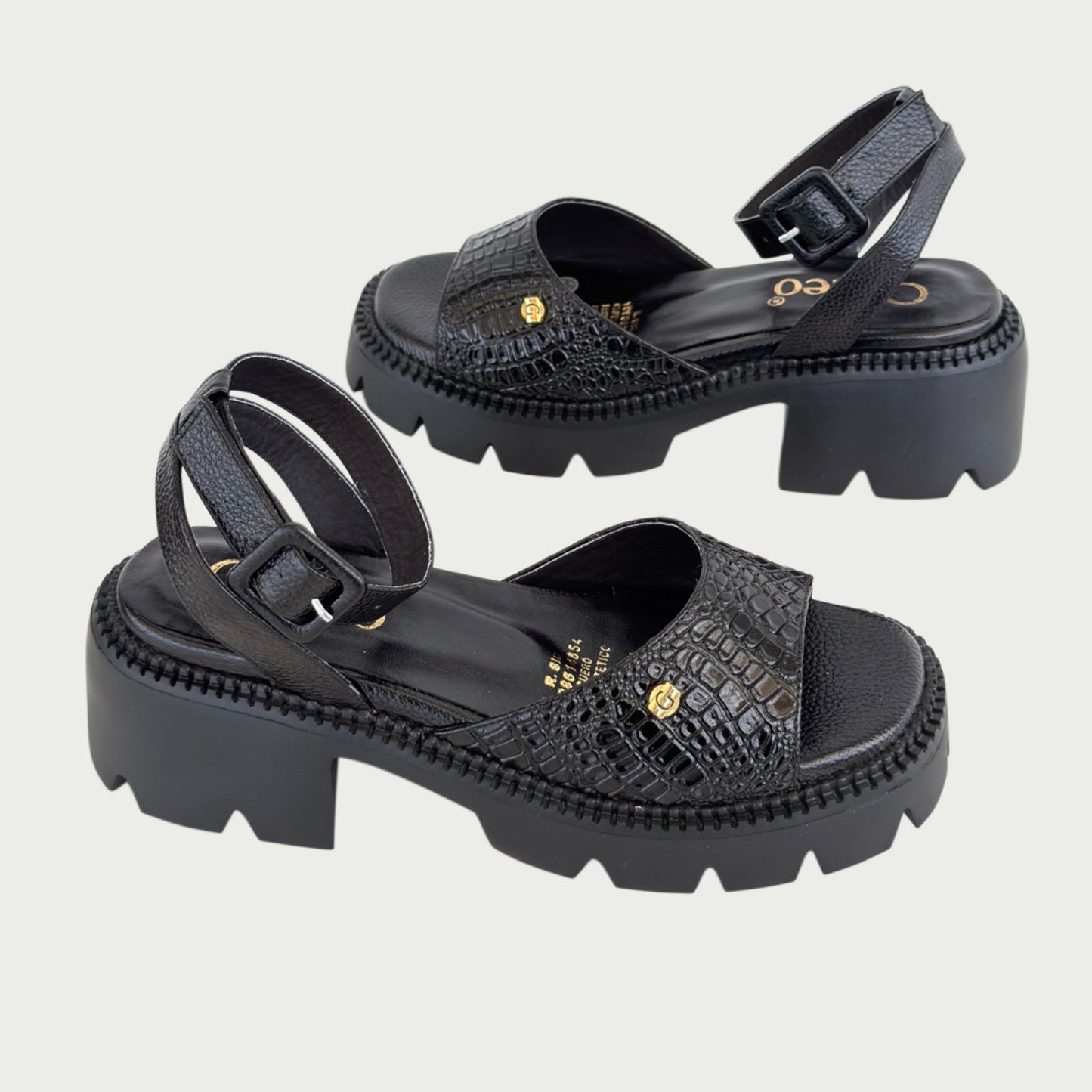 Sandalias en cuero negro Ref: P-384ZPNG