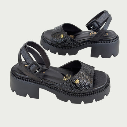Sandalias en cuero negro Ref: P-384ZPNG