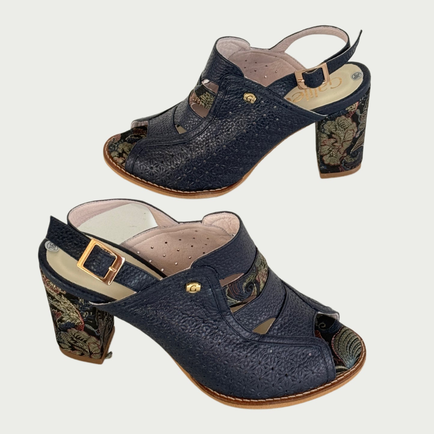 Sandalias en cuero azul x folia Ref: BT623