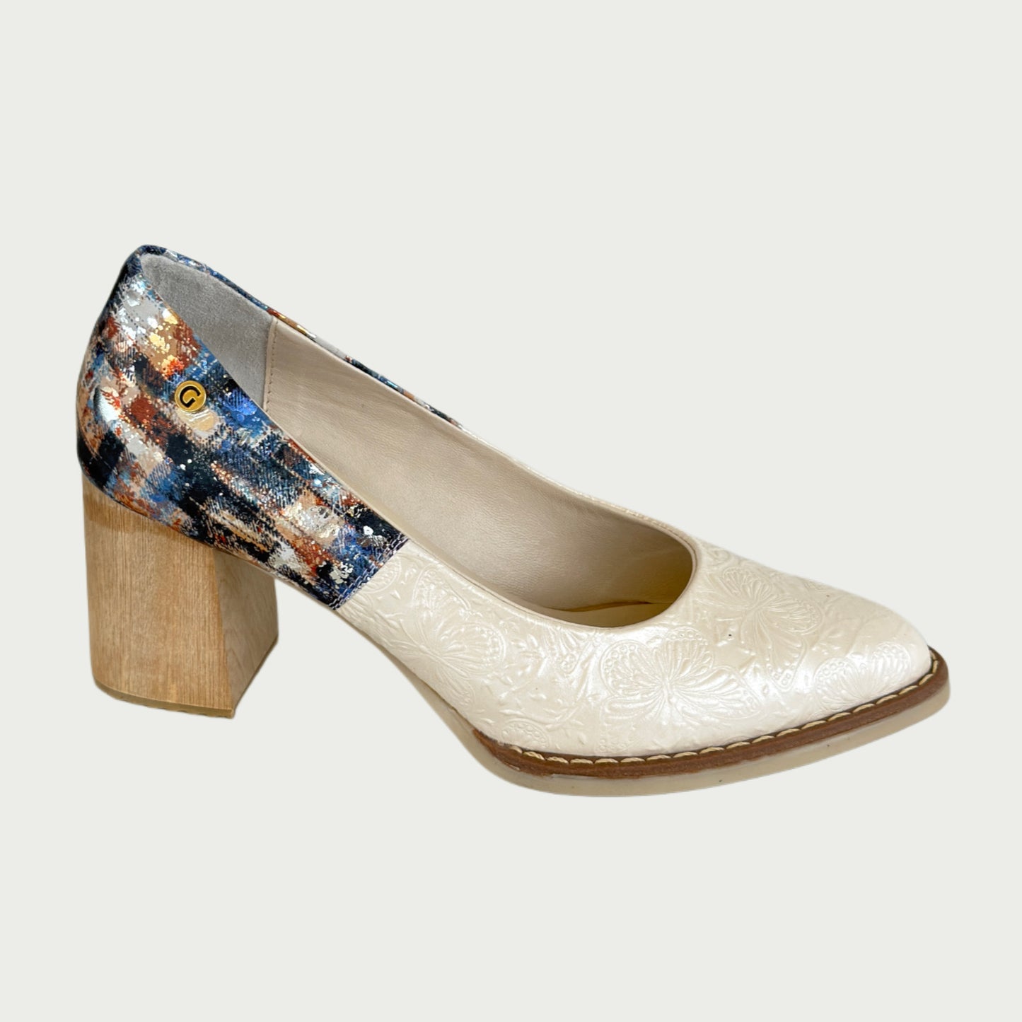 Zapatos en cuer marfil x folia Ref: 1420