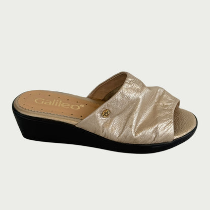 Sandalias en cuero oro Ref: 4118WO5