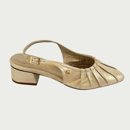 Zapatos en cuero dorado Ref: PC-112