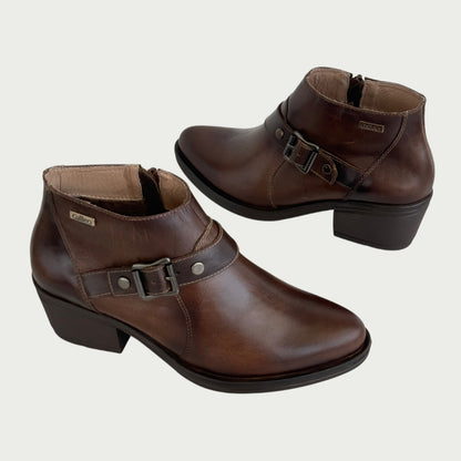 Botines en cuero café Ref: DANAEWPTA