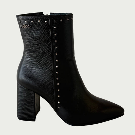 Botines en cuero negro Ref:6471