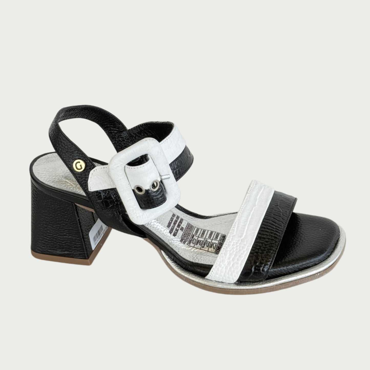 Sandalias en cuero blanco x negro Ref: NAIRIXP G4