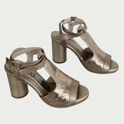 Sandalias en cuero luna Ref: OLIVIWPL