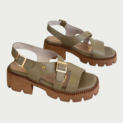 Sandalias en cuero verde oliva Ref: P-386