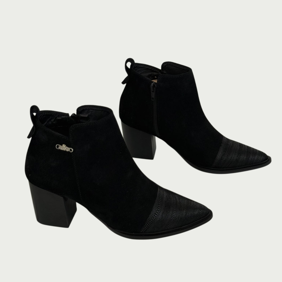Botines en cuero negro Ref: MARIAAPNG