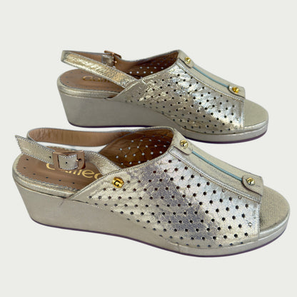 Sandalias en cuero dorado Ref: E128MPOR