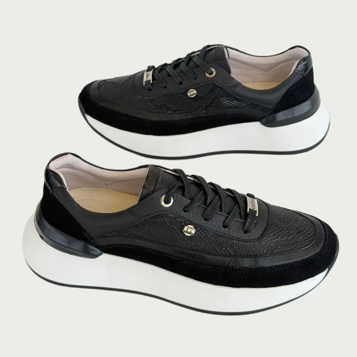 Tenis en cuero negro Ref: SD121