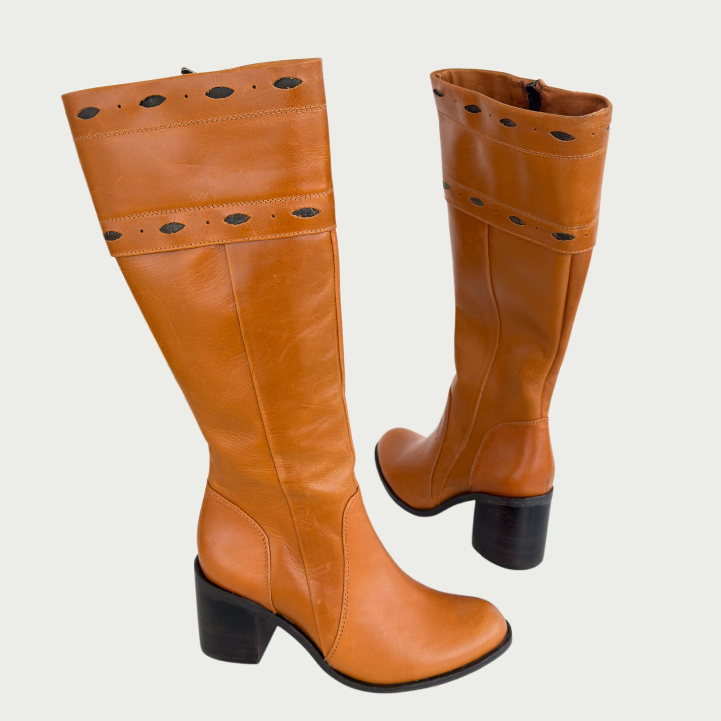 Botas en cuero miel Ref: J04AM4