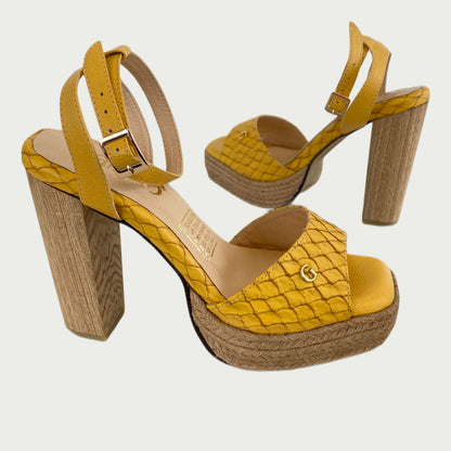 Sandalias en cuero amarillo Ref: 1006NPMO4