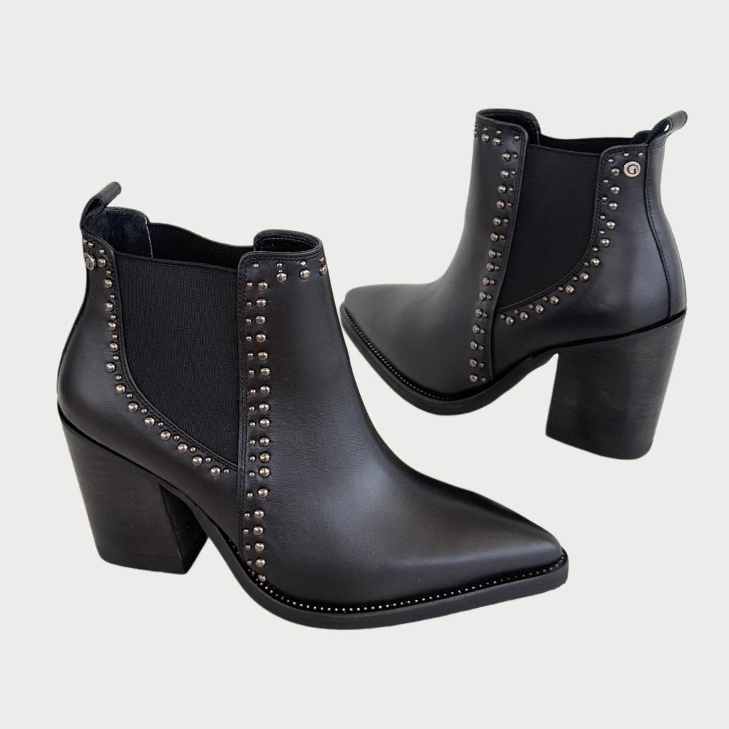 Botines en cuero negro Ref: 6626ZPNG