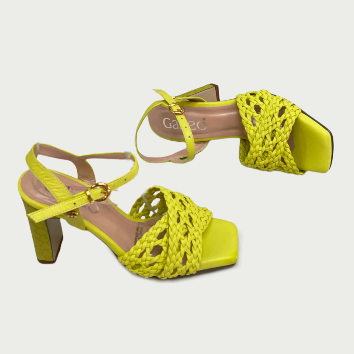 Sandalias en cuero verde limón Ref: 6068NLIM