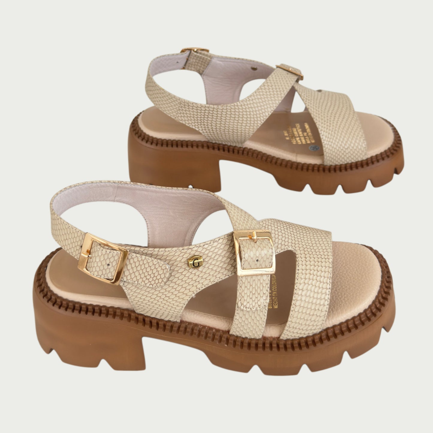 Sandalias en cuero beige Ref: P-386