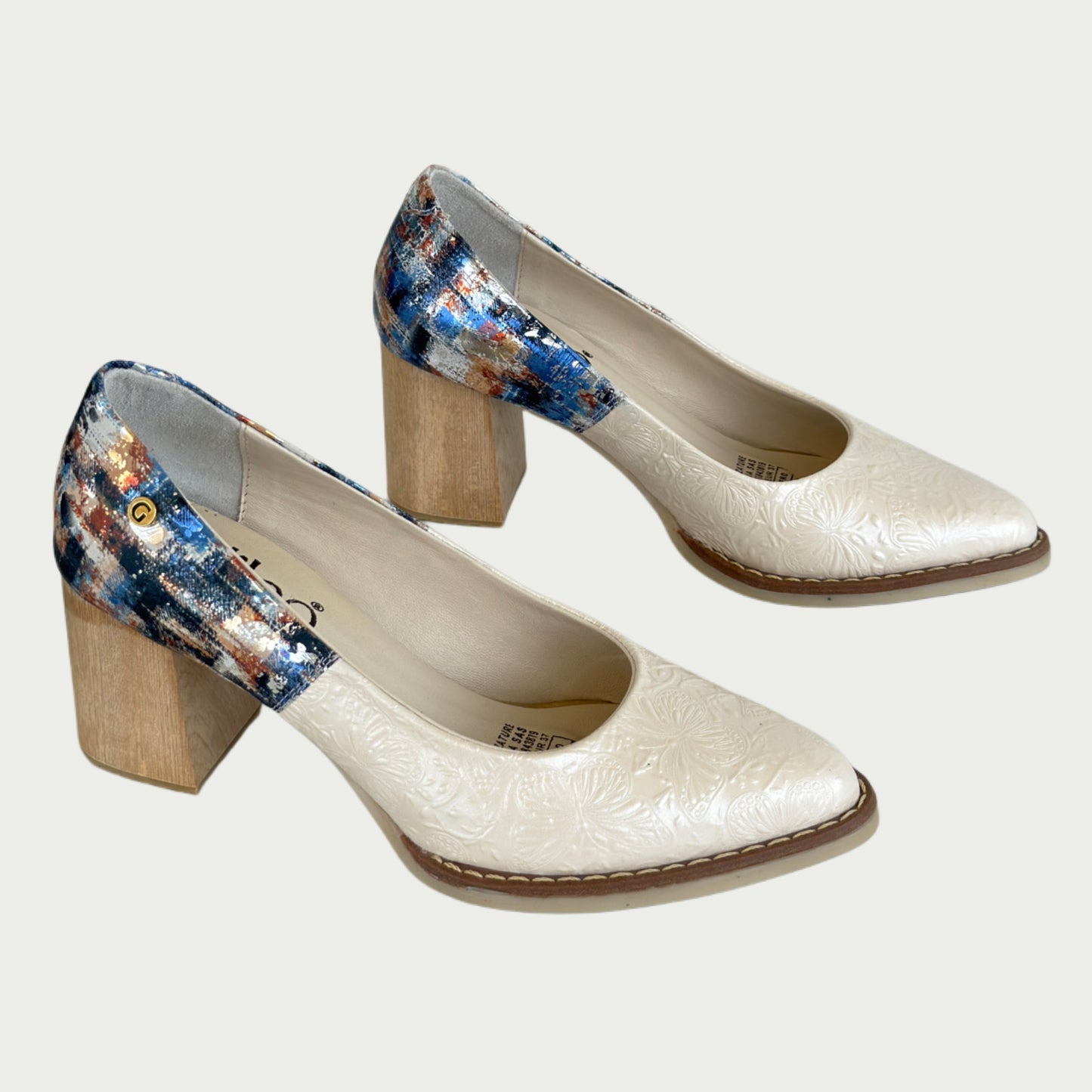 Zapatos en cuer marfil x folia Ref: 1420