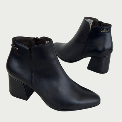 Botines en cuero negro Ref: 6124XP