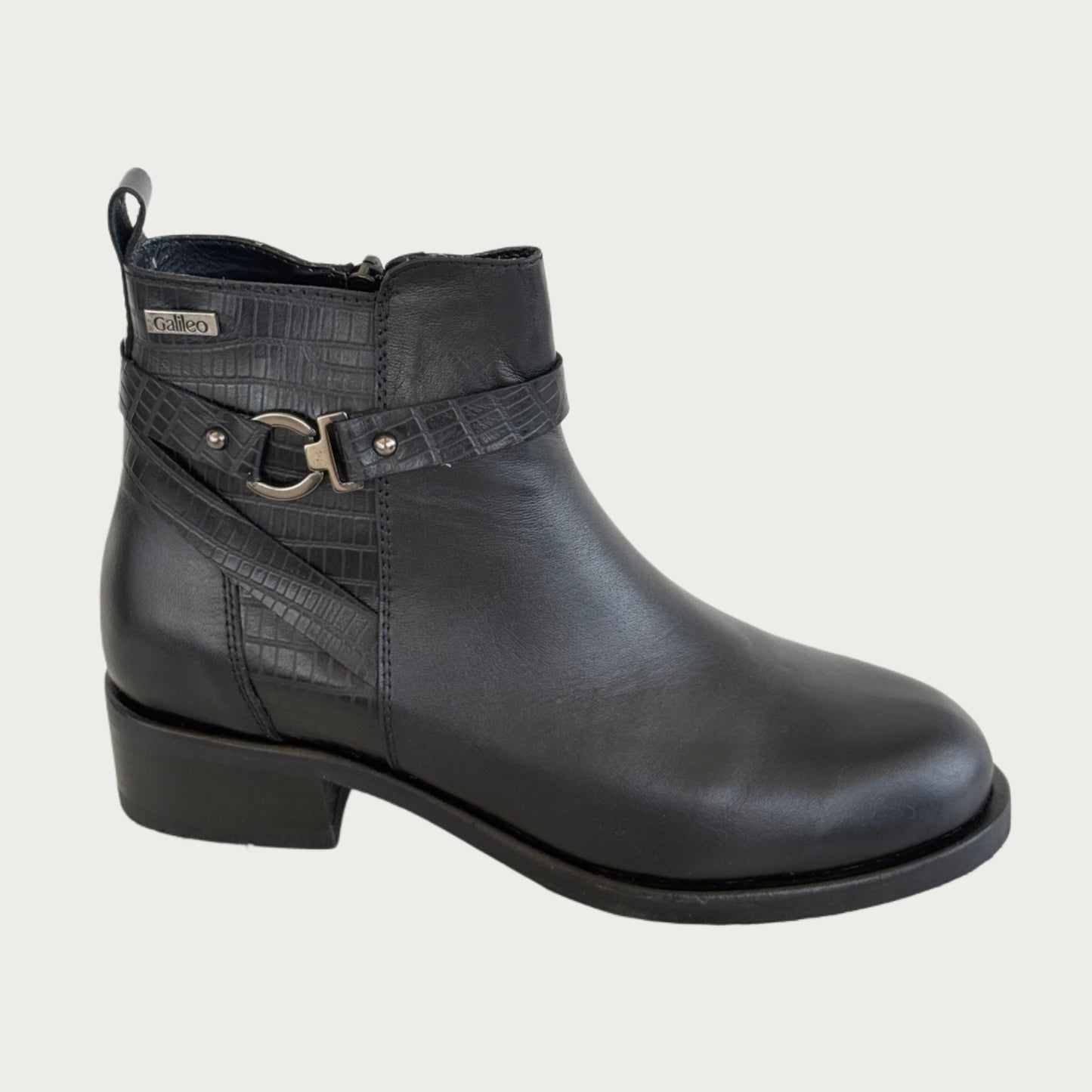 Botines en cuero negro Ref: 6326NPN36