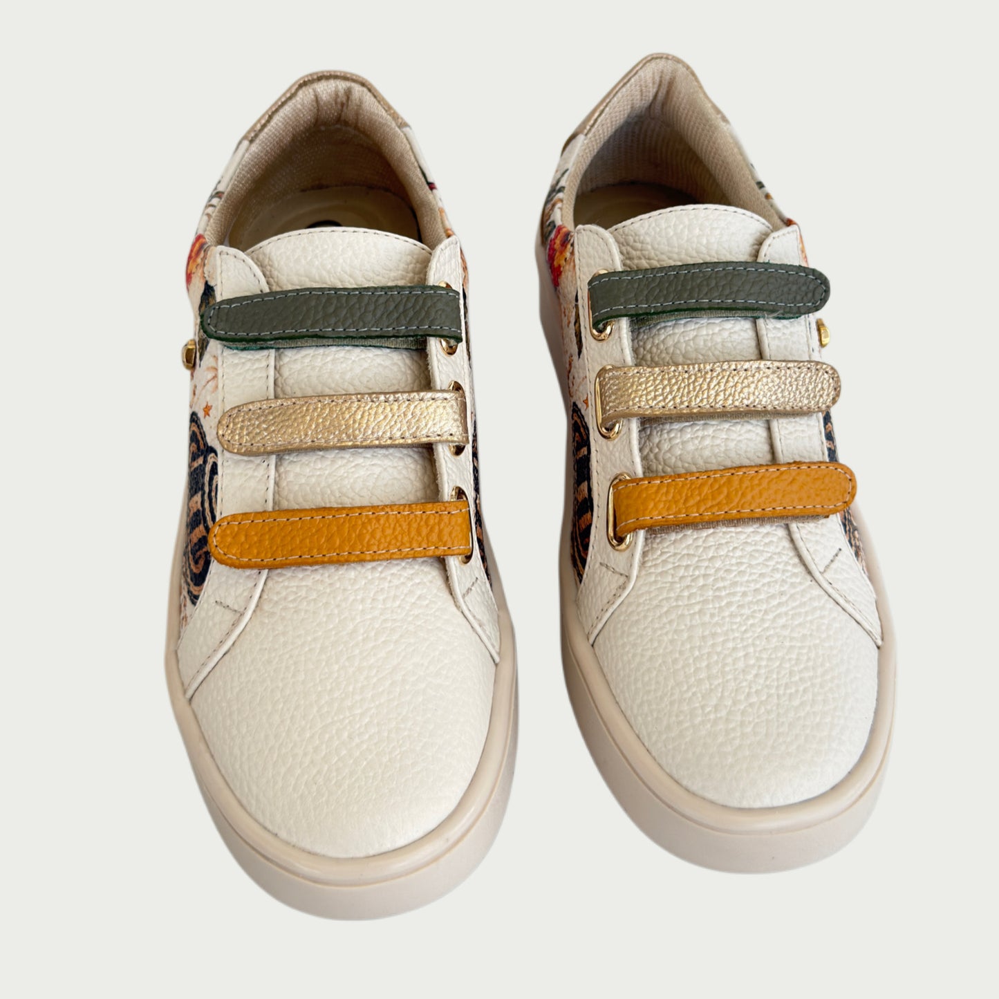Tenis en cuero beige estampado fiesta Ref: T01-4