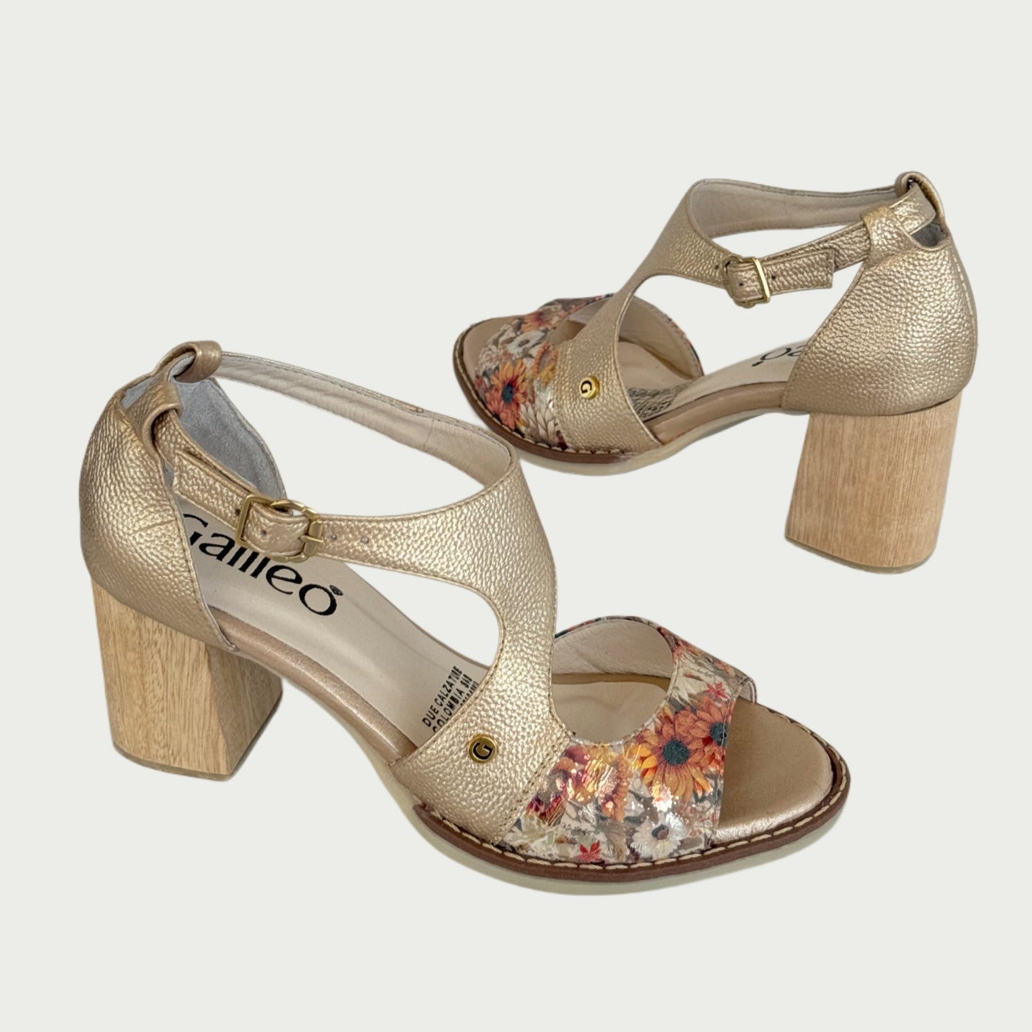 Sandalias en cuero peltre x folia Ref: 1915