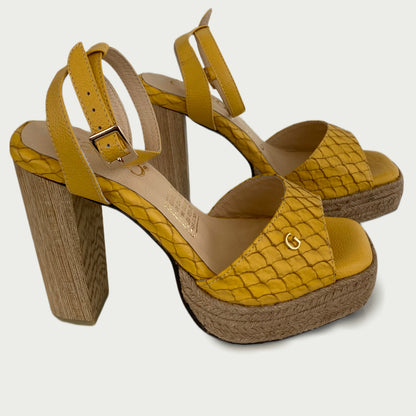 Sandalias en cuero amarillo Ref: 1006NPMO4