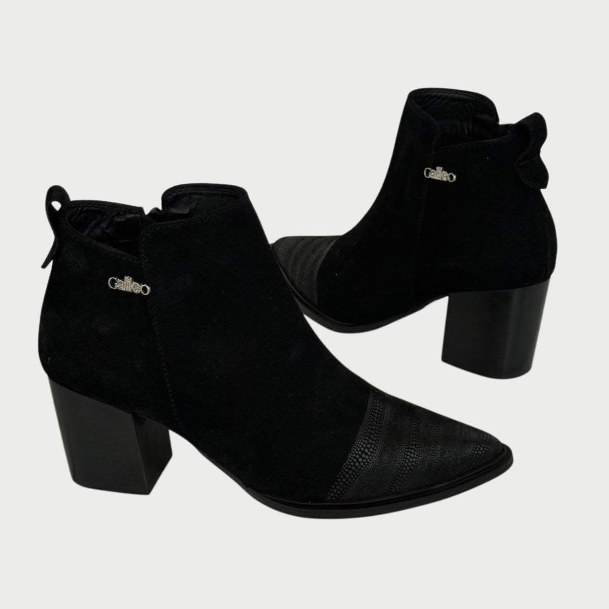 Botines en cuero negro Ref: MARIAAPNG