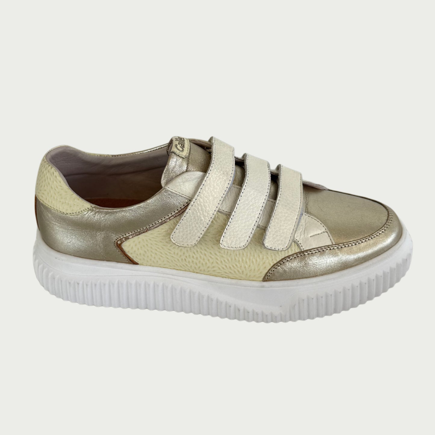 Tenis en cuero dorado x amarillo pastel Ref: SV01NPOA