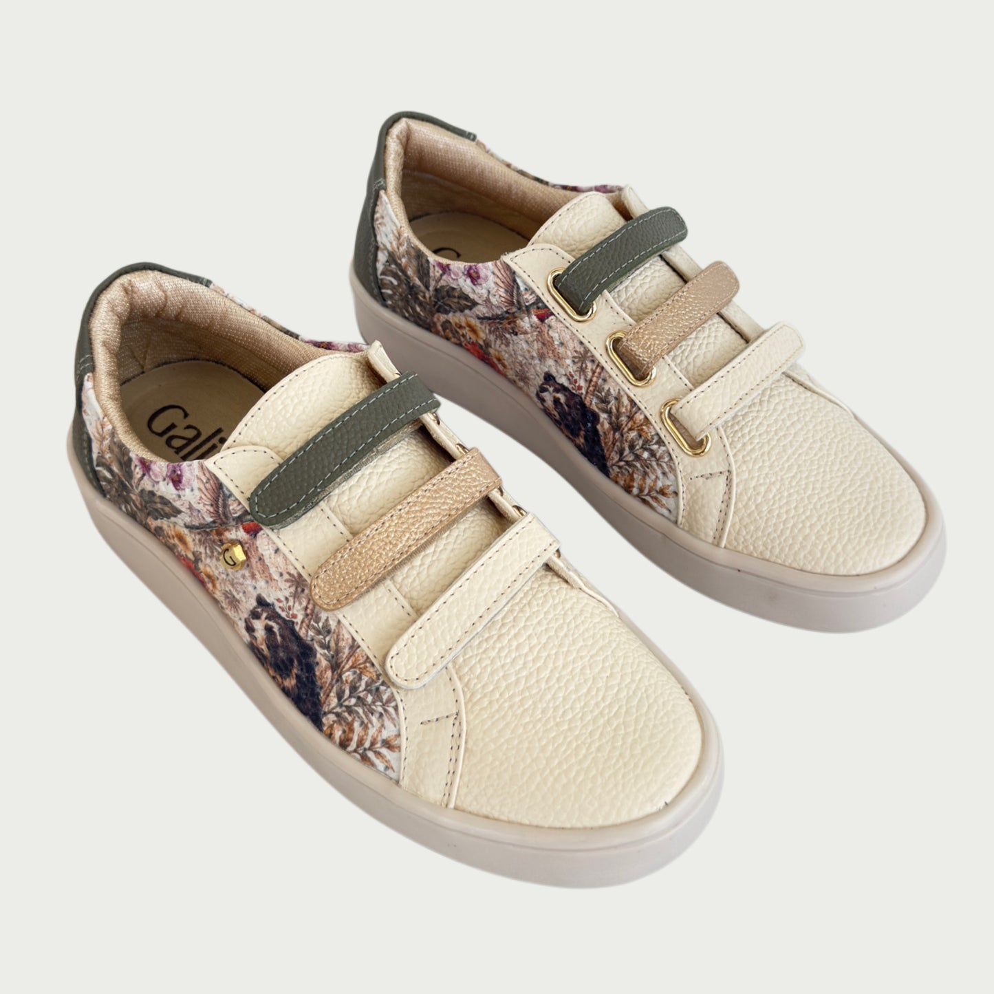 Tenis en cuero beige estampado raíces Ref: T01-4