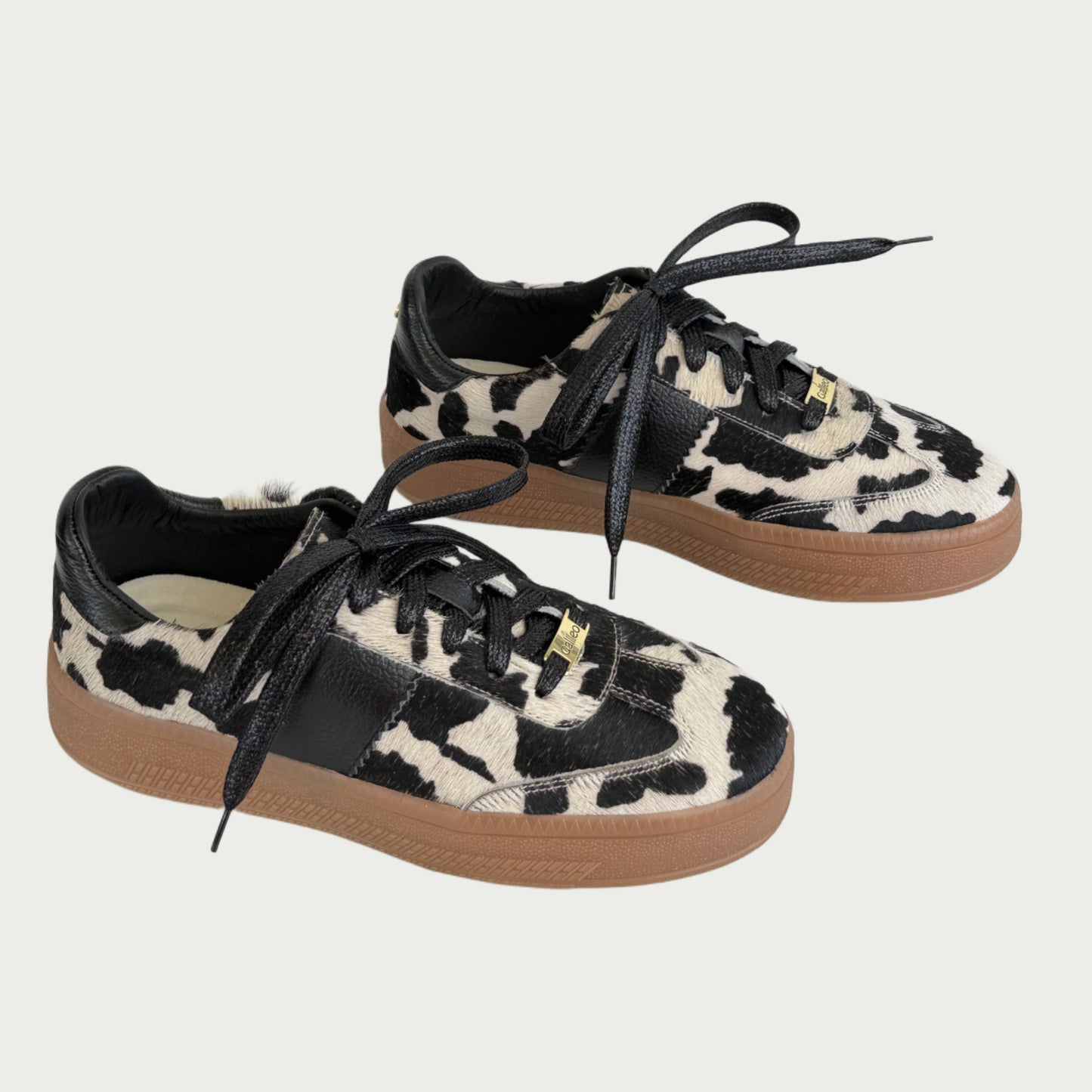 Tenis en cuero vaca negro