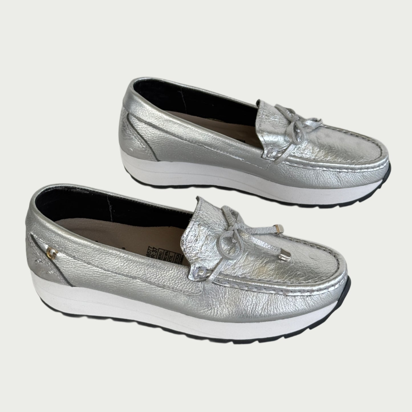 Mocasines en cuero plata Ref: 1002CWPL