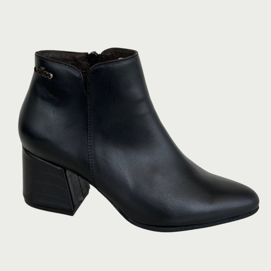 Botines en cuero negro Ref: 6124XP
