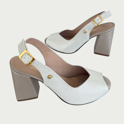 Sandalias en cuero beige Ref: 3182MPBK6