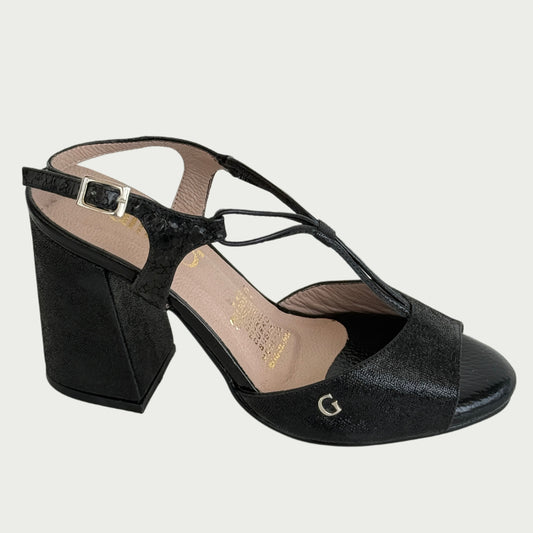 Sandalia en cuero negro Ref : 145NPNG4