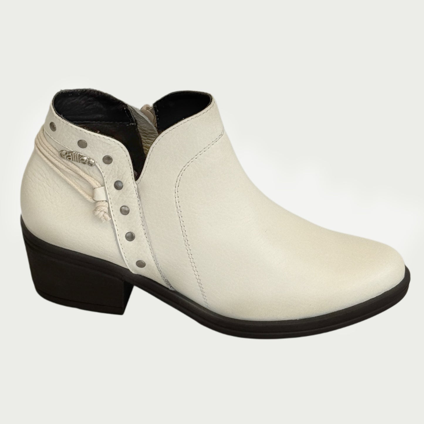 Botines en cuero crema Ref: BENETOZCR