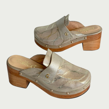 Zuecos en cuero dorado Ref: 1272WPOR