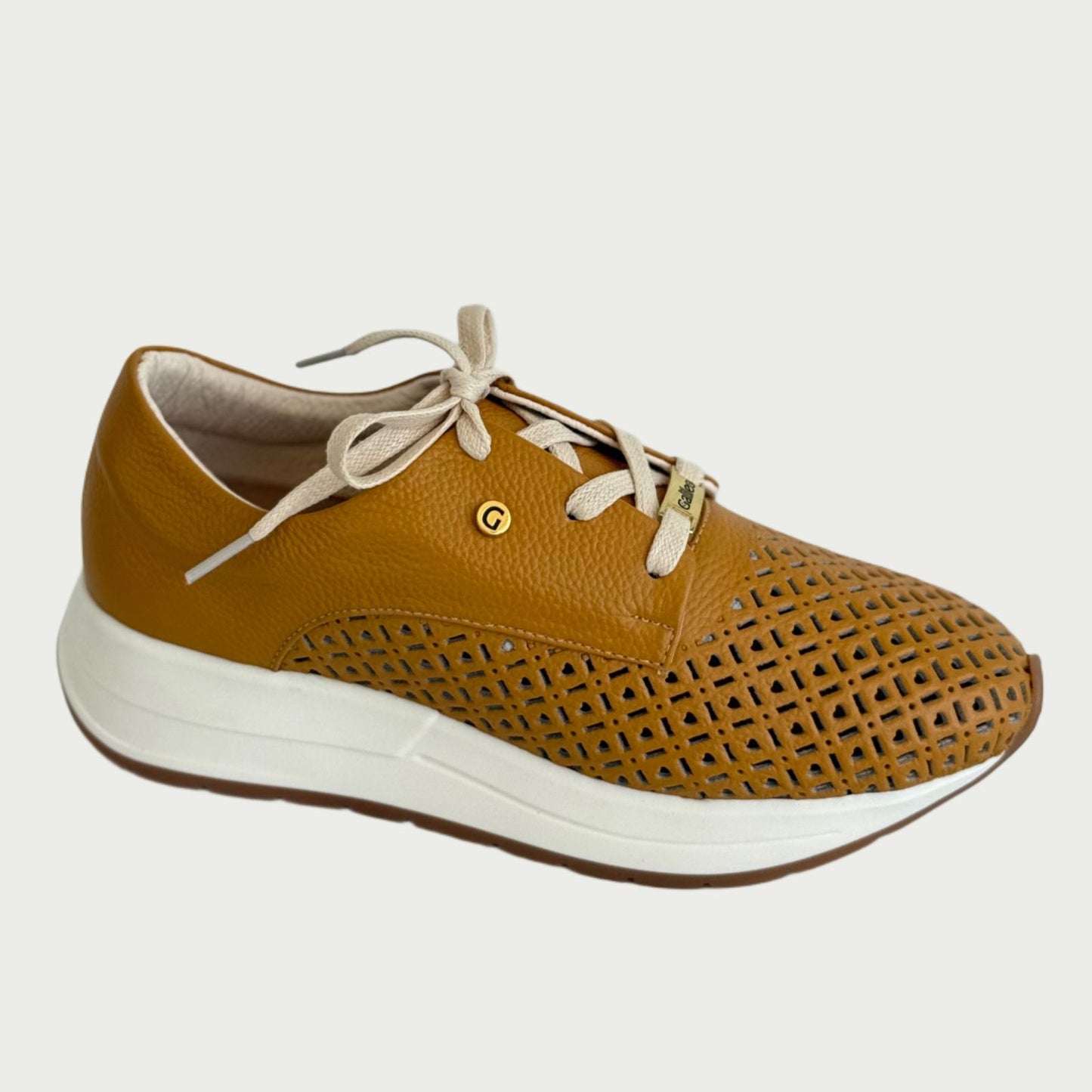 Tennis en cuero mostaza Ref: T5060